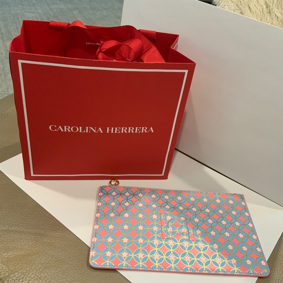 Carolina Herrera Make up bag/pouch - Picture 2 of 7